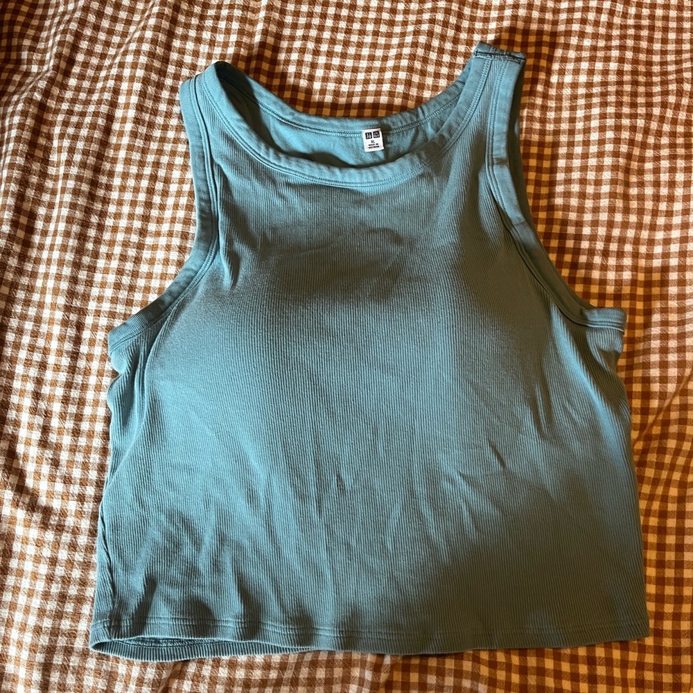 Uniqlo Built in Bra Tank